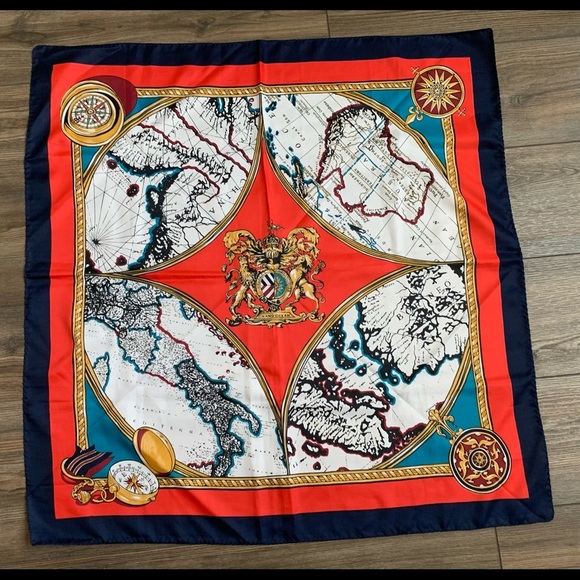 Scarf - Picture 1 of 8